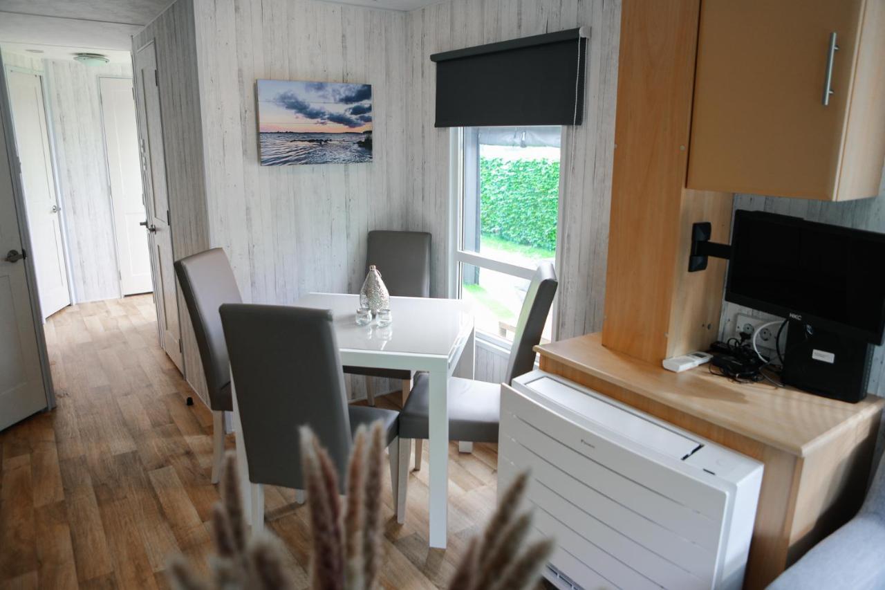 Chalet Op 5* Camping De Paardekreek Kortgene Zewnętrze zdjęcie
