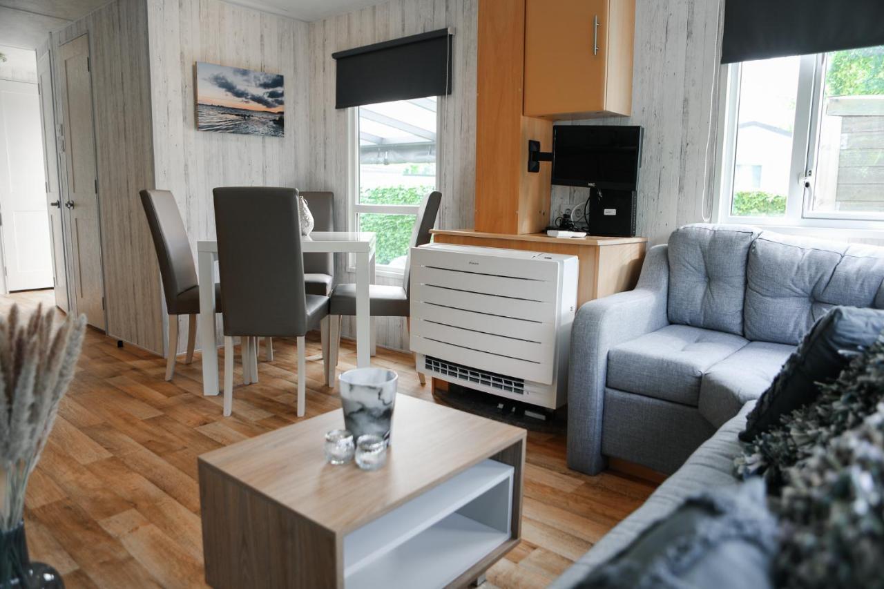 Chalet Op 5* Camping De Paardekreek Kortgene Zewnętrze zdjęcie