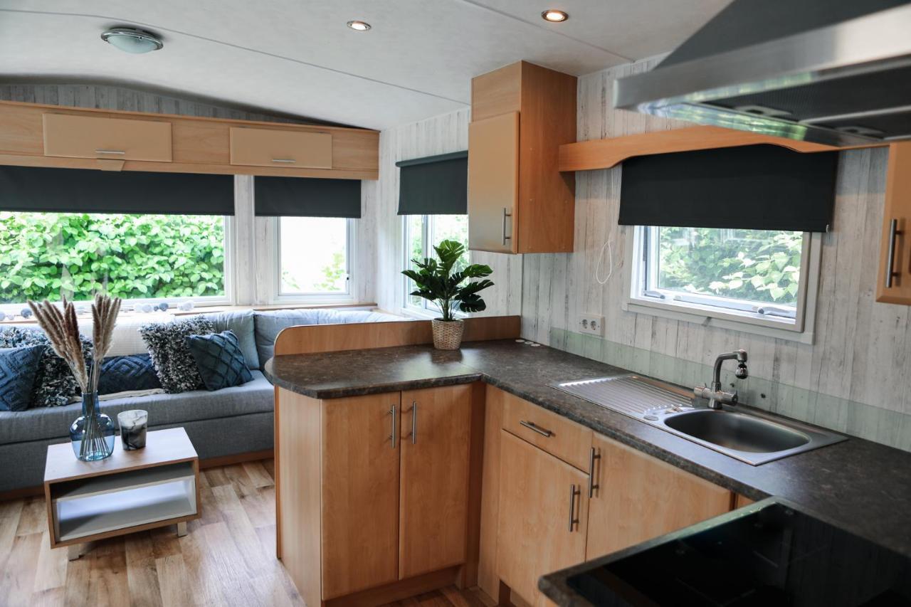 Chalet Op 5* Camping De Paardekreek Kortgene Zewnętrze zdjęcie