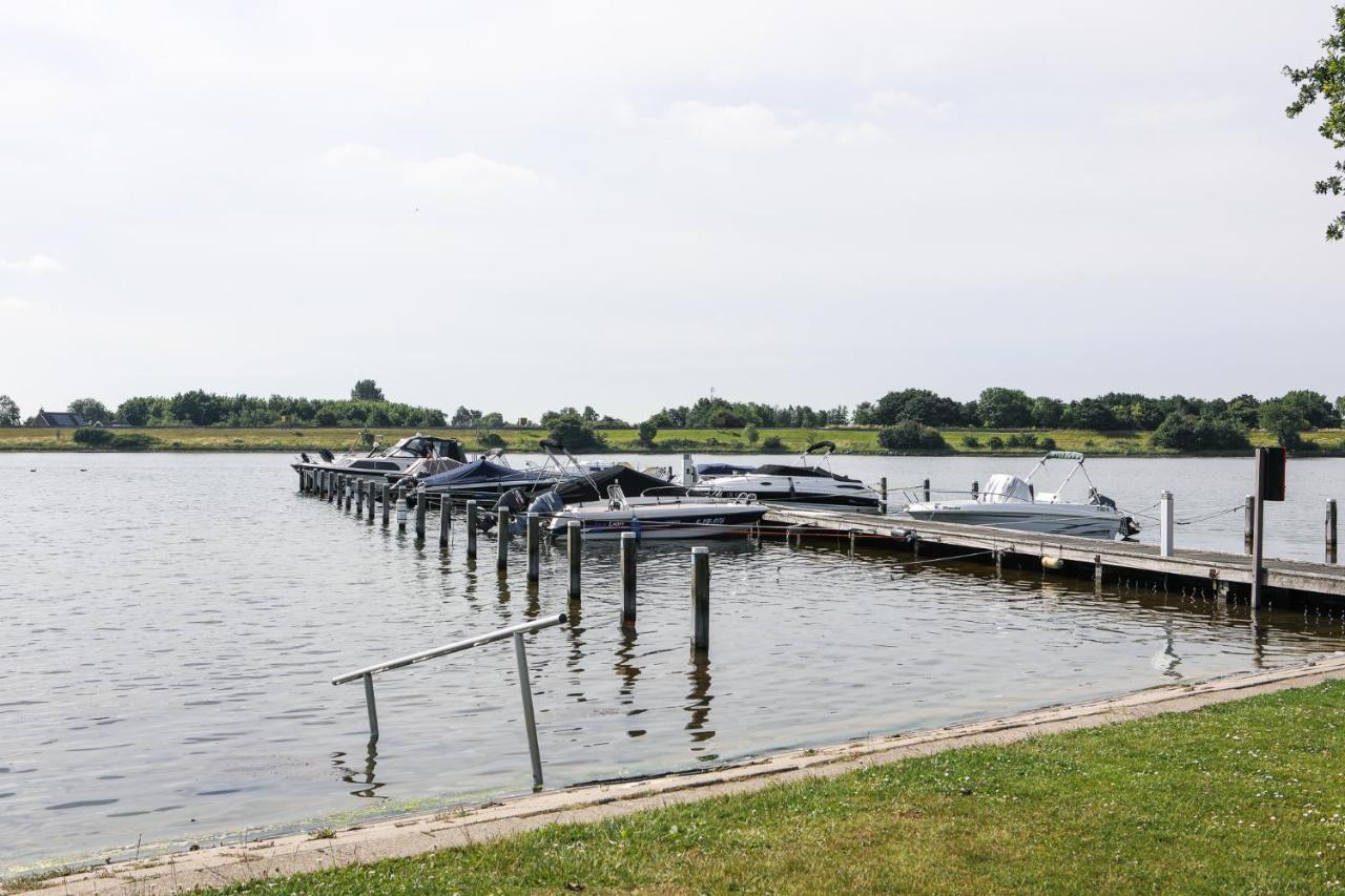 Chalet Op 5* Camping De Paardekreek Kortgene Zewnętrze zdjęcie